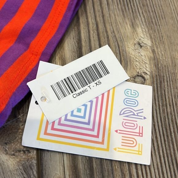 LuLaRoe Classic T   - Picture 3 of 3